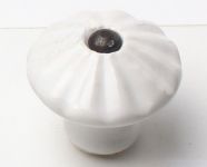31008 - knopka bílá patina 40mm porcelán